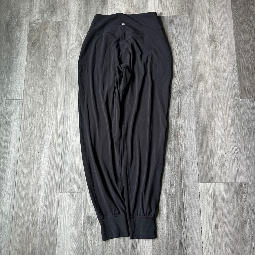 Lululemon Black High Rise Jogger Sweatpants Women's Size 6